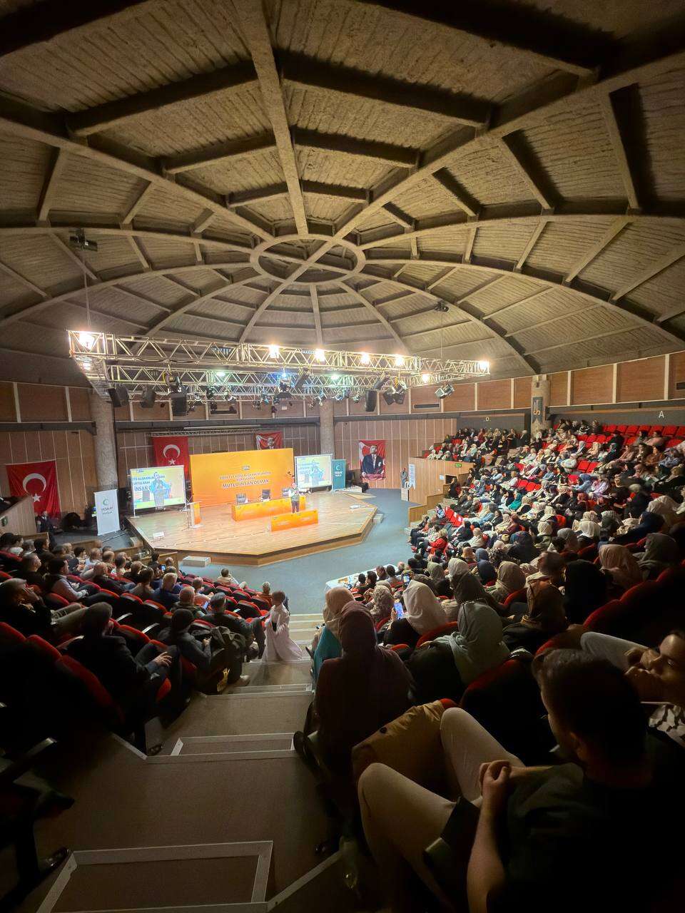 Bodrum’da “Mutlu İnsan Olmak” Paneline Yoğun İlgi 2